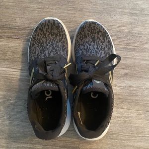 Adidas Edge Lux - Black and Gold - Size 8.5